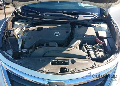 2015 Nissan Altima 2.5 S z USA, uszkodzony, nr VIN 1N4AL3APXFC291273